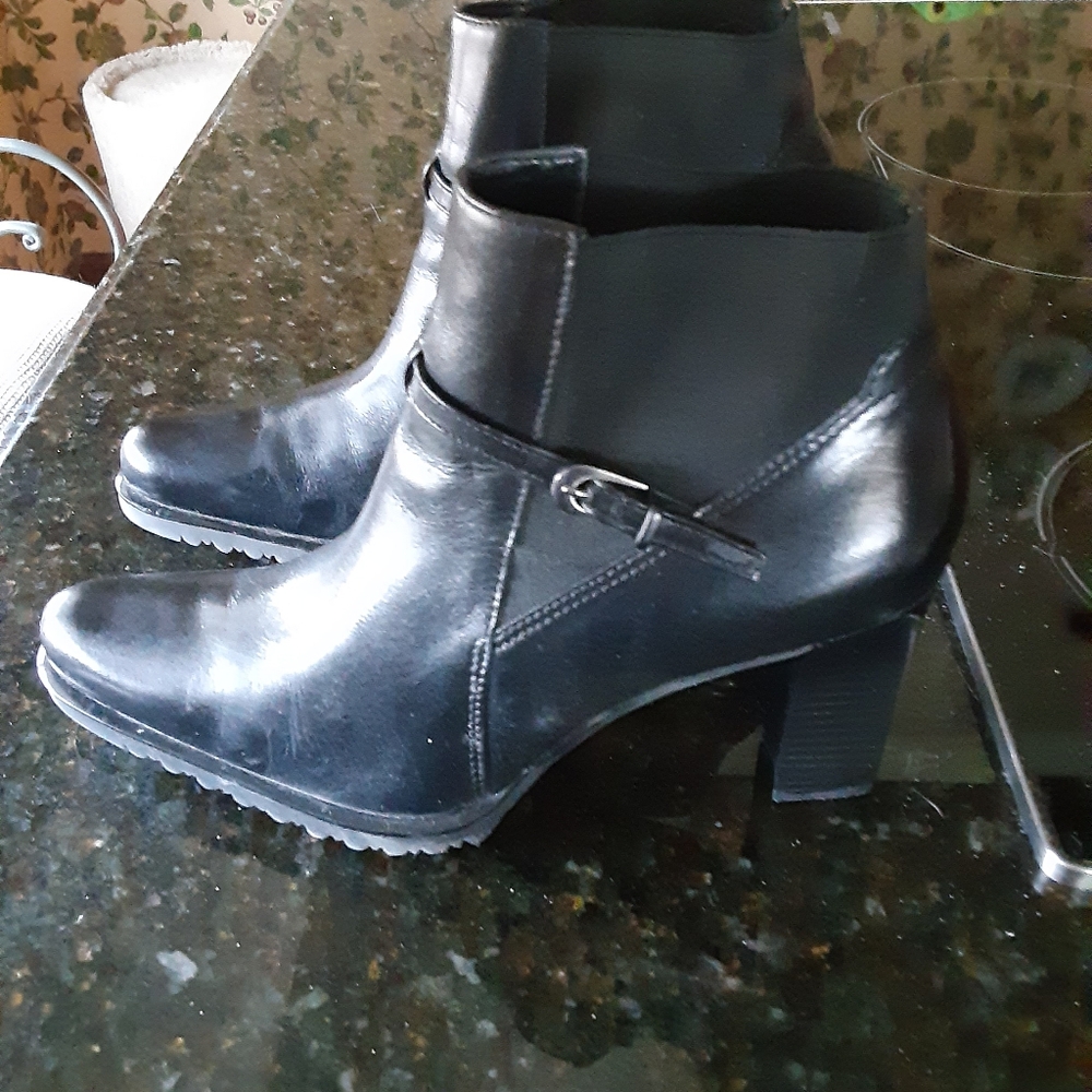 Leather a little above ankle boots